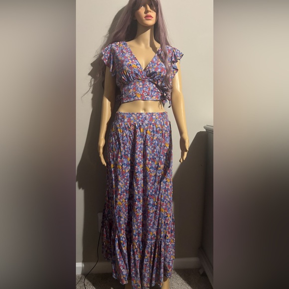 Free People- Springtime Set! - Picture 2 of 10